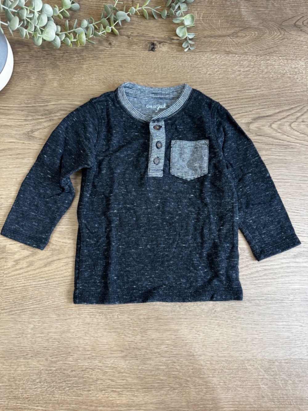 Cat & Jack Toddler Boys Black Henley Long Sleeve Shirt 2T Striped Pocket